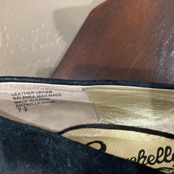 Seychelles 4" Black Suede Pumps with Gold Heels, Size 7.5 - Picture 11 of 12